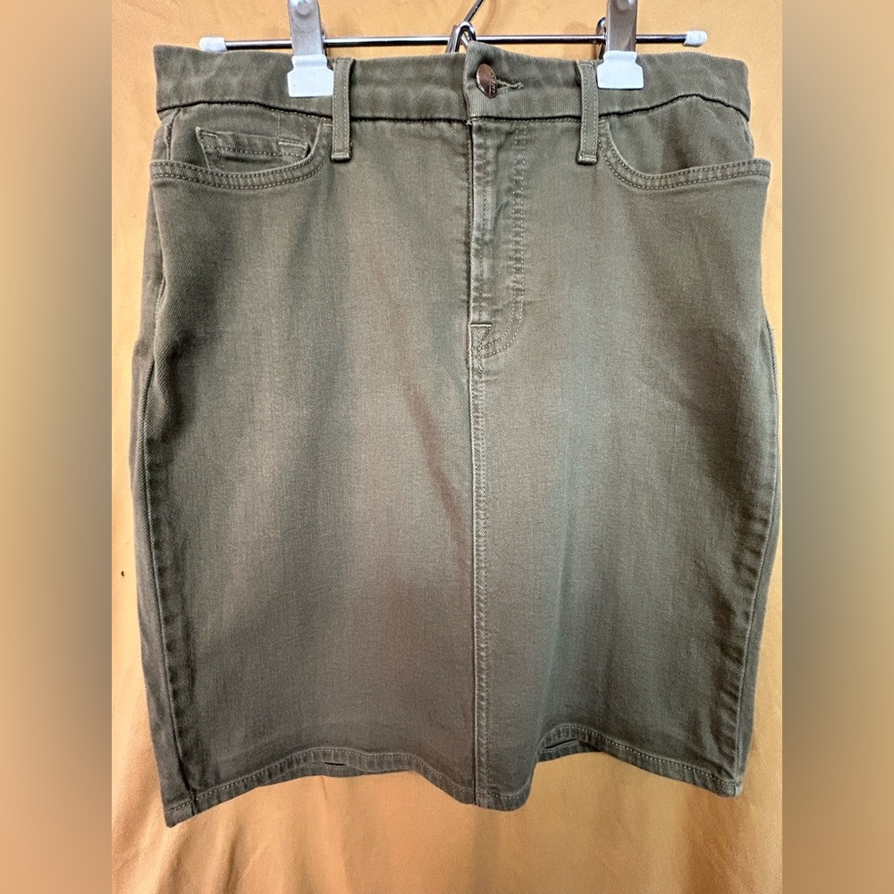 JEN 7 by 7 FOR ALL MANKIND NWOT Army Green Pencil Skirt Size 6
